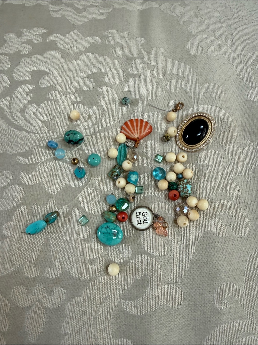 Loose beads and crystals for jewelry or crafts